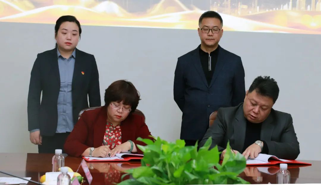 戰(zhàn)略攜手，共贏未來—億誠建設(shè)項(xiàng)目管理有限公司與陜西省建筑設(shè)計(jì)研究院（集團(tuán)）有限公司簽署戰(zhàn)略合作協(xié)議